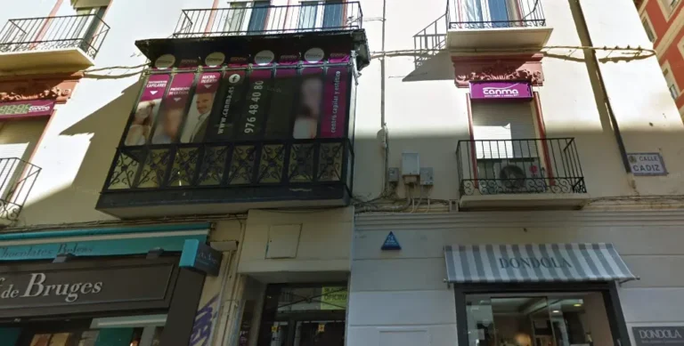 CANMA - Centro Capilar y Estético Zaragoza fachada edificio