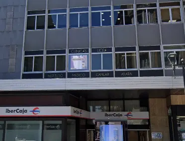 Microinjerto capilar Akara Zaragoza Fachada edificio de la clínica