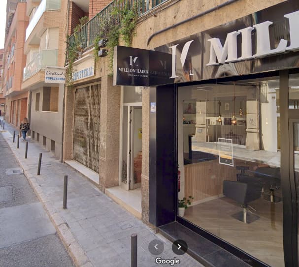 Microcapilar Lleida Micropigmentación Capilar fachada del edificio